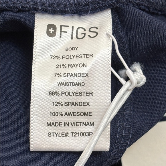 NWT Figs Navy Blue Straight Leg Livingston Basic Scrub Pants Size Large Petite - Picture 10 of 14